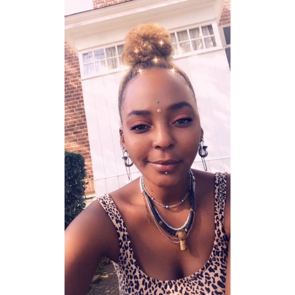 Meet your Posher, Ebone